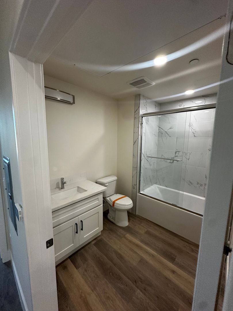 Apartment for rent at 1015 21st St, Los Angeles, CA 90007