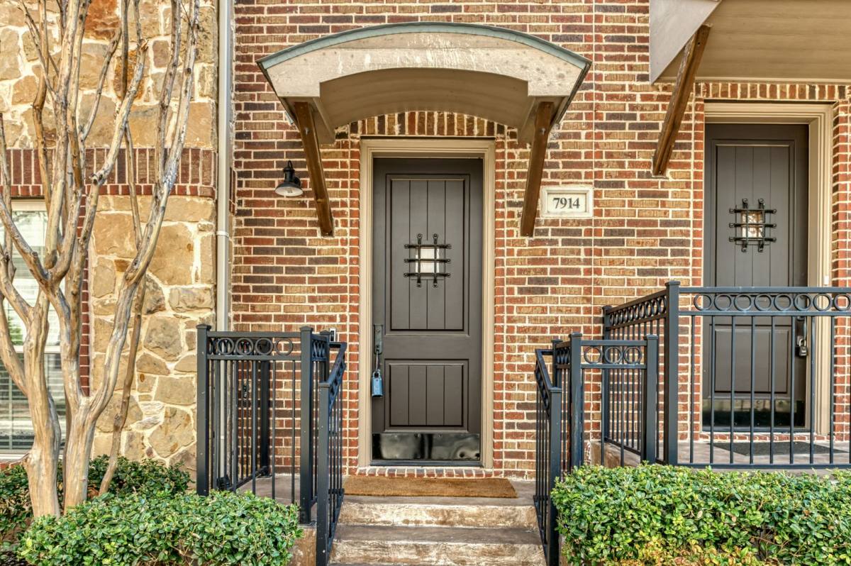 Townhouse for rent at 7914 Bishop Rd, Plano, TX 75024