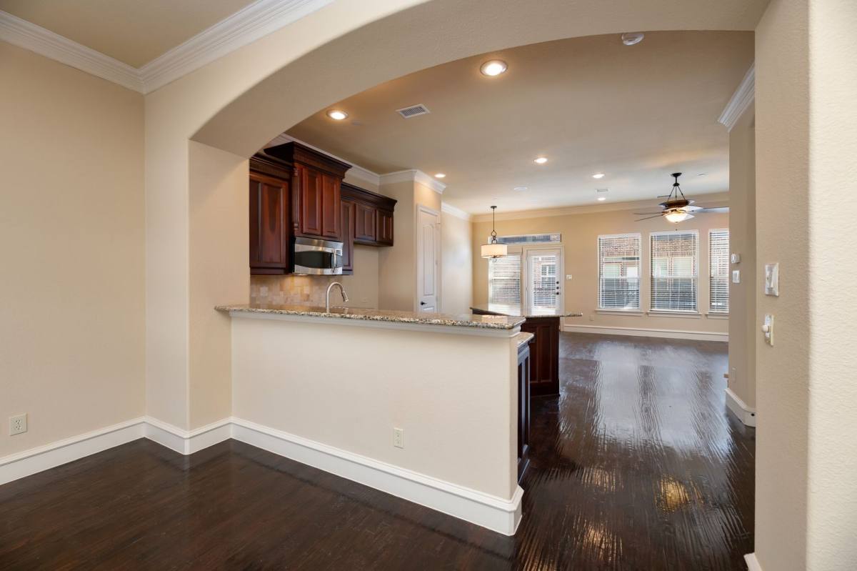 Townhouse for rent at 7914 Bishop Rd, Plano, TX 75024