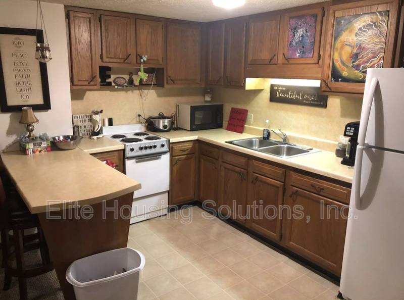 Apartment for rent at 108 E Buck Ave #B, Rural Retreat, VA 24368