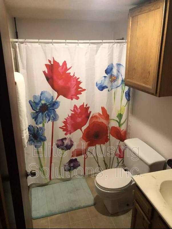 Apartment for rent at 108 E Buck Ave #B, Rural Retreat, VA 24368