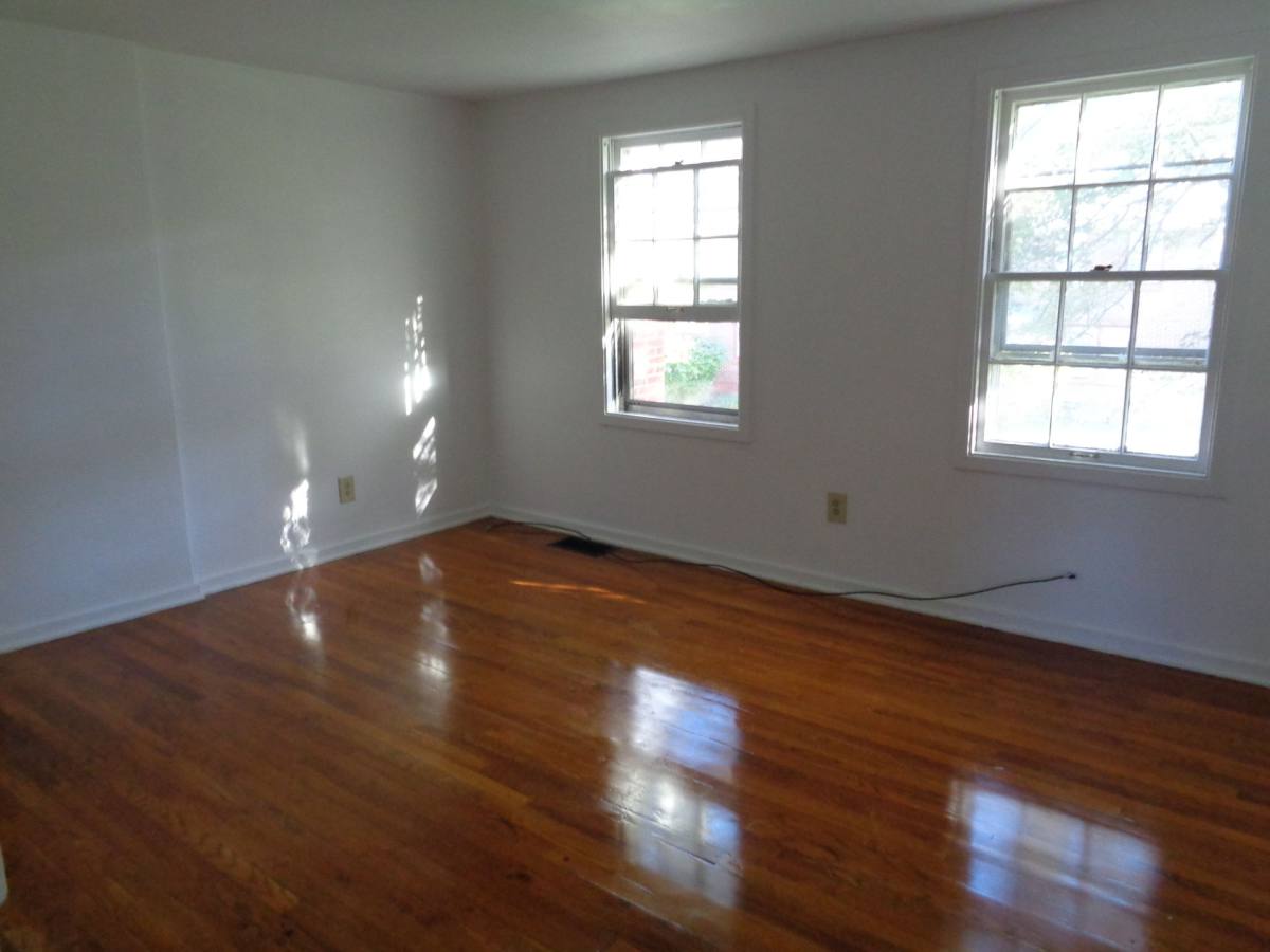 Townhouse for rent at 300 Mains Ave, Syracuse, NY 13207
