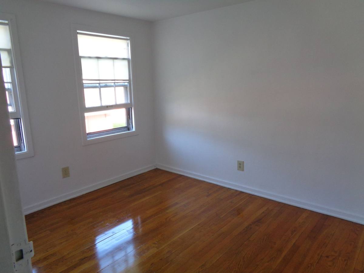 Townhouse for rent at 300 Mains Ave, Syracuse, NY 13207