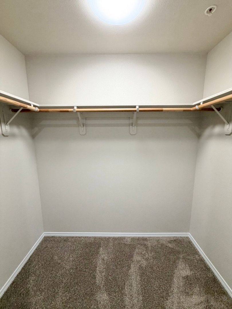 Apartment for rent at 2627 Ashlan Ave, Clovis, CA 93611