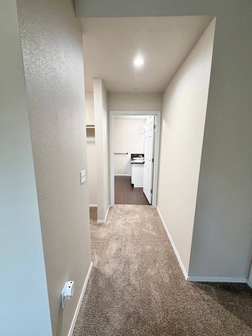 Apartment for rent at 2627 Ashlan Ave, Clovis, CA 93611
