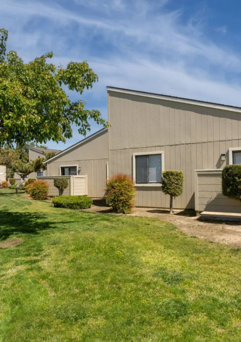 Apartment for rent at 2901 E Stewart Ave, Visalia, CA 93292