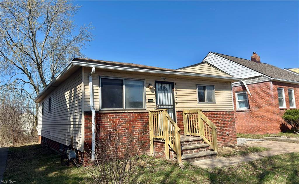 House for rent at 16709 Palda Dr, Cleveland, OH 44128