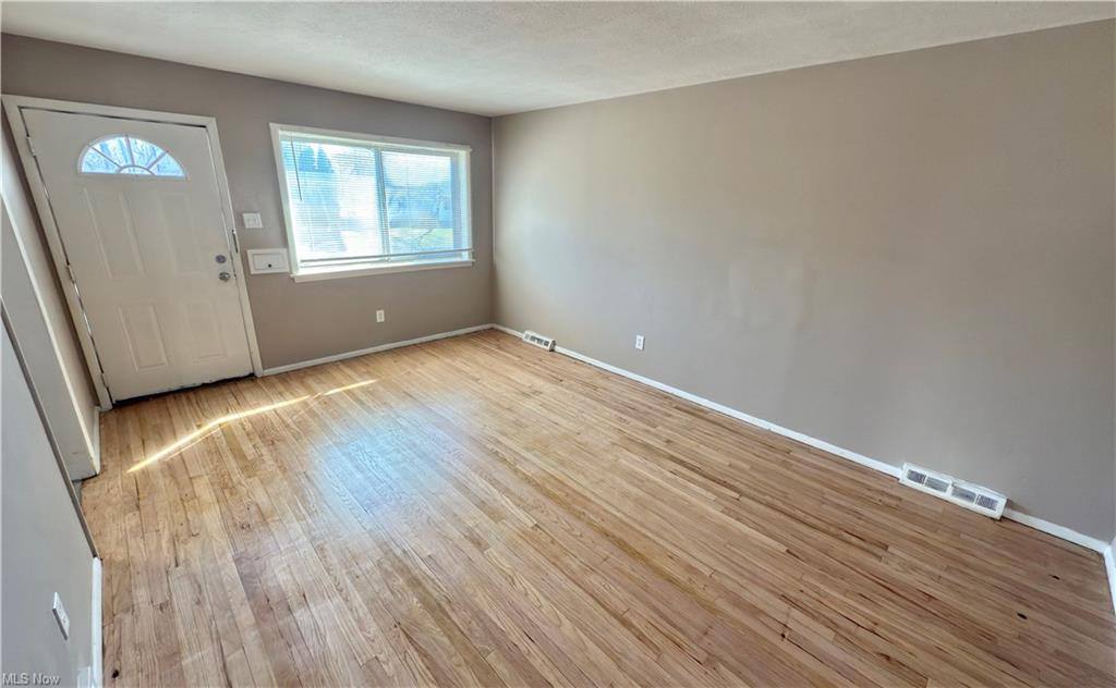 House for rent at 16709 Palda Dr, Cleveland, OH 44128