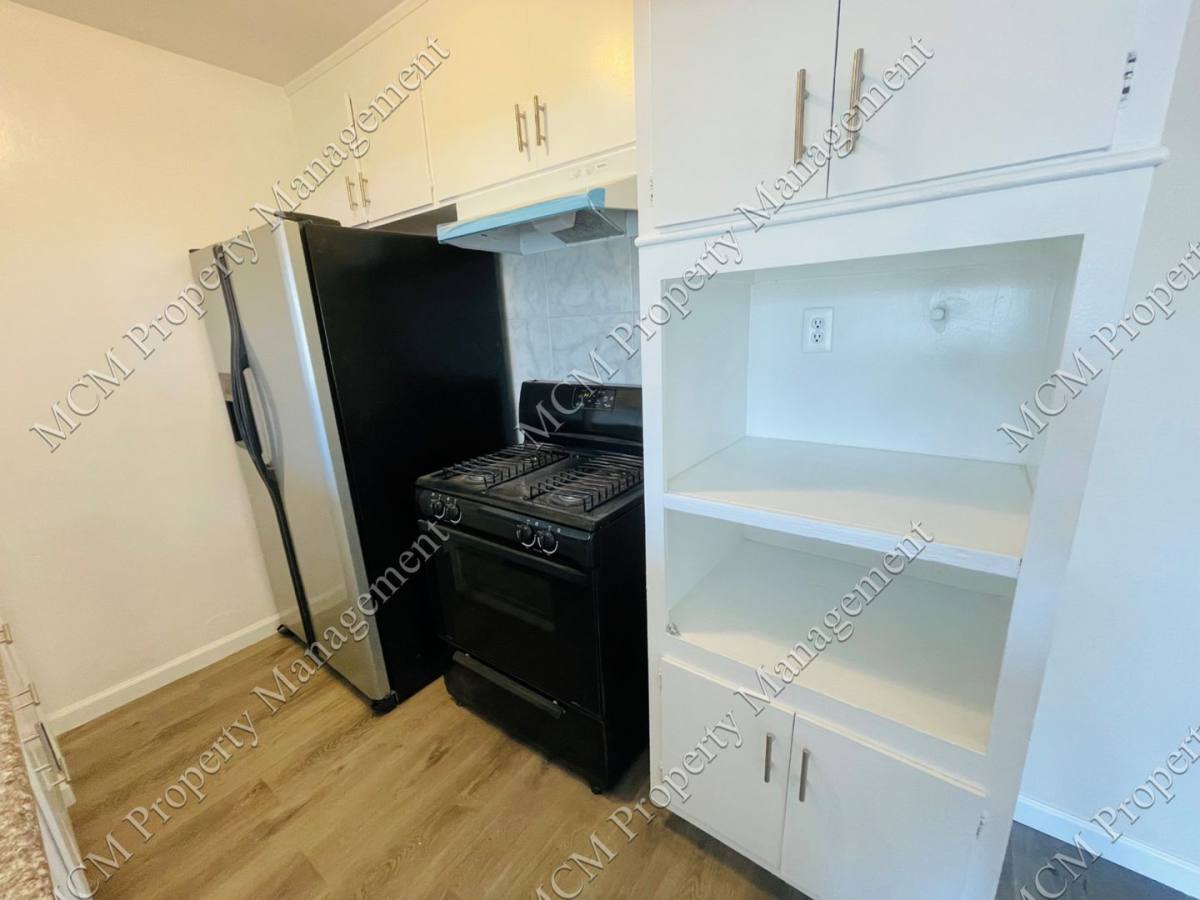 Apartment for rent at 6051 Romaine St, Los Angeles, CA 90038
