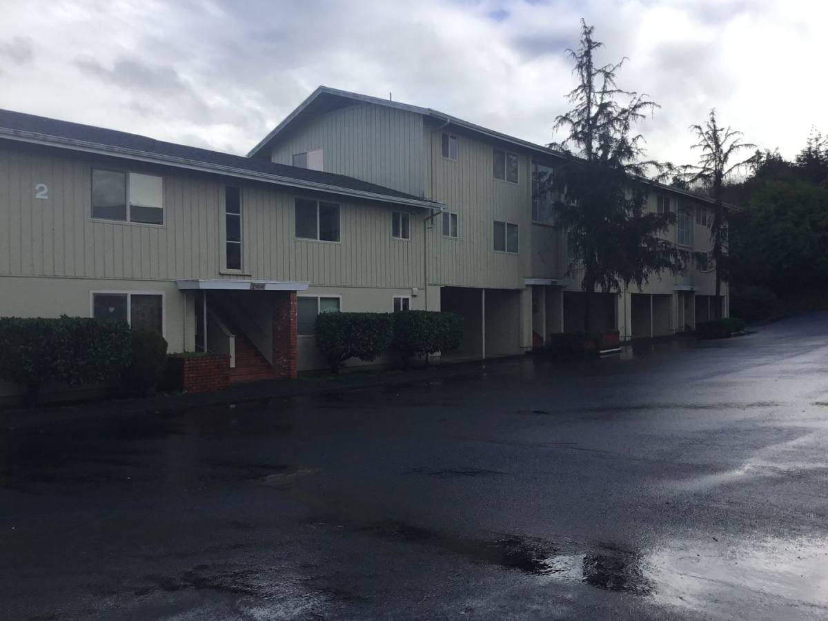 Apartment for rent at 888 Vermont Ave, North Bend, OR 97459