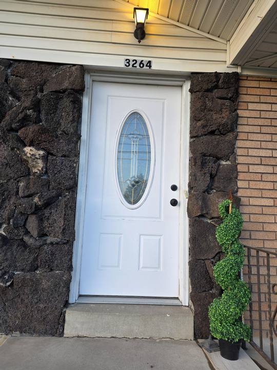 Townhouse for rent at 3264 W 4700 S, Salt Lake City, UT 84118