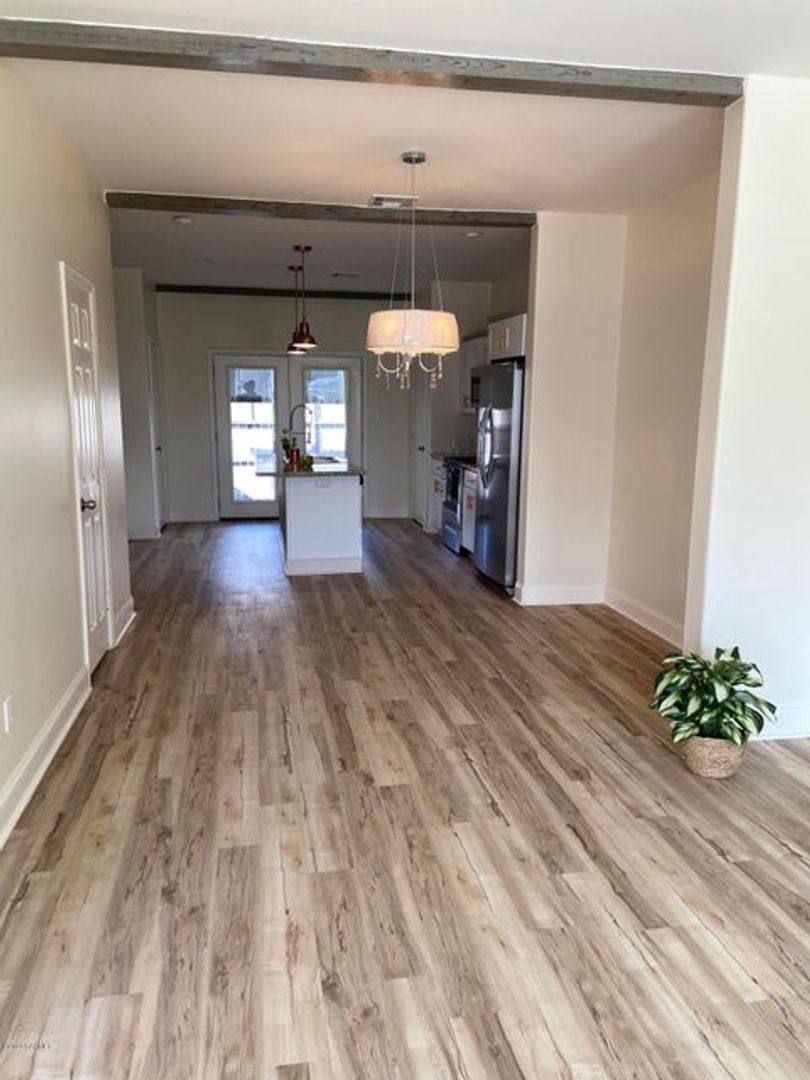 Apartment for rent at 108 Appleoak Ave, Lafayette, LA 70506