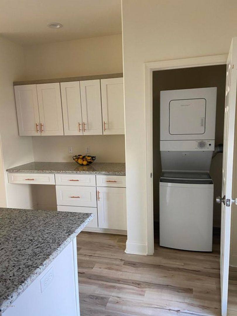 Apartment for rent at 108 Appleoak Ave, Lafayette, LA 70506