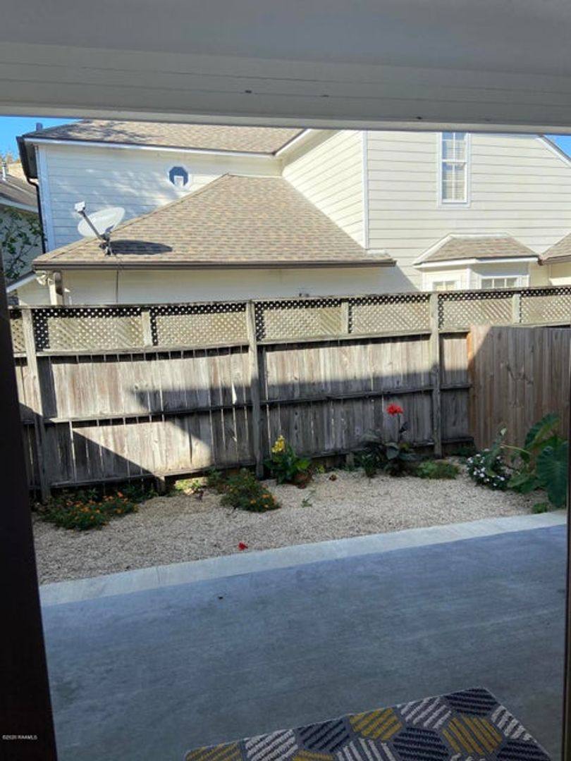 Apartment for rent at 108 Appleoak Ave, Lafayette, LA 70506