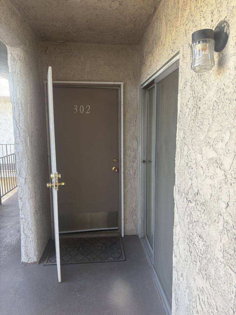 Apartment for rent at 10059 Pinewood Ave, Tujunga, CA 91042
