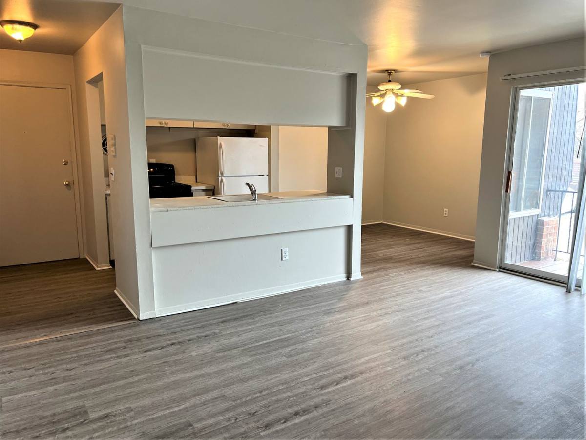 Apartment for rent at 21641 Hillside, Clinton Township, MI 48035