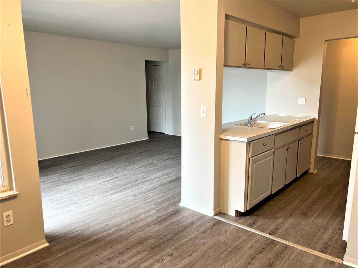 Apartment for rent at 21641 Hillside, Clinton Township, MI 48035