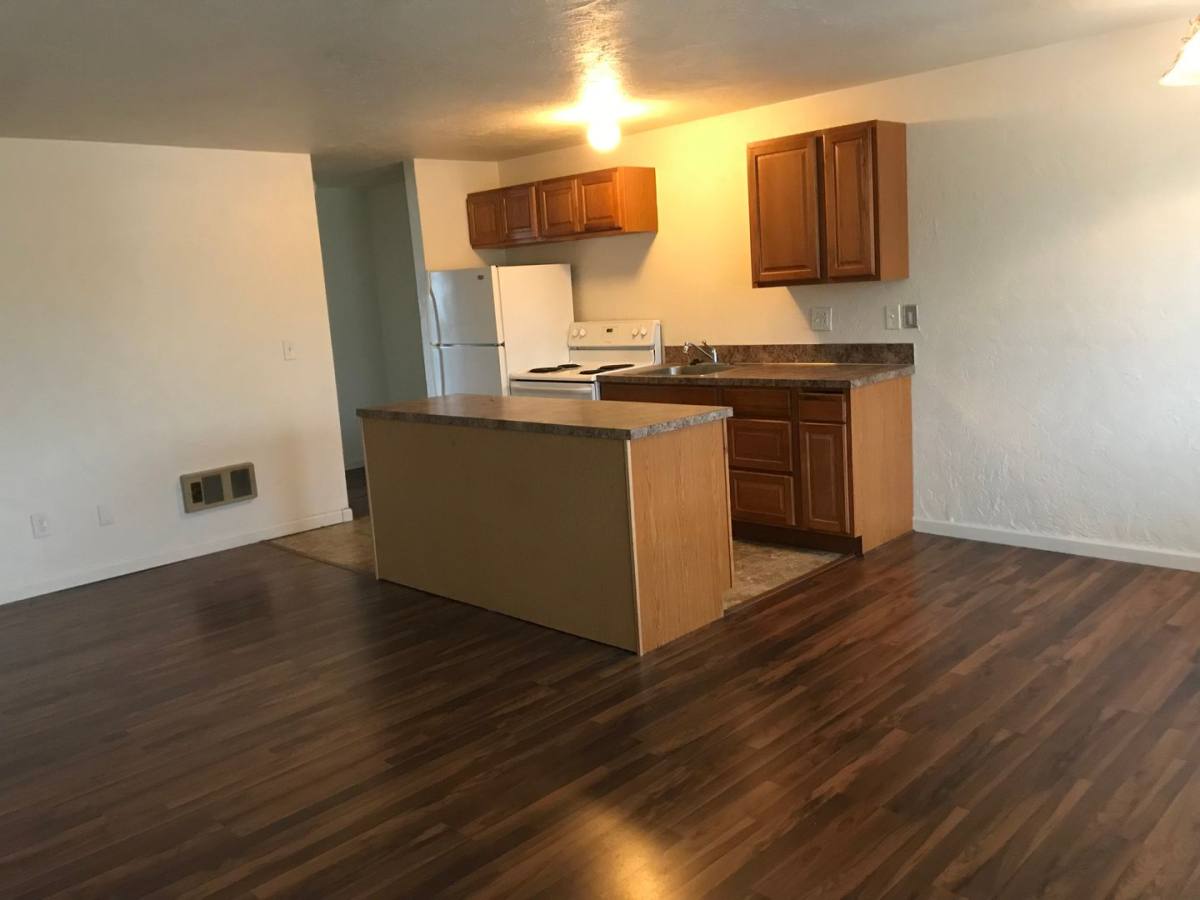 Apartment for rent at 4265 State St, Salem, OR 97301