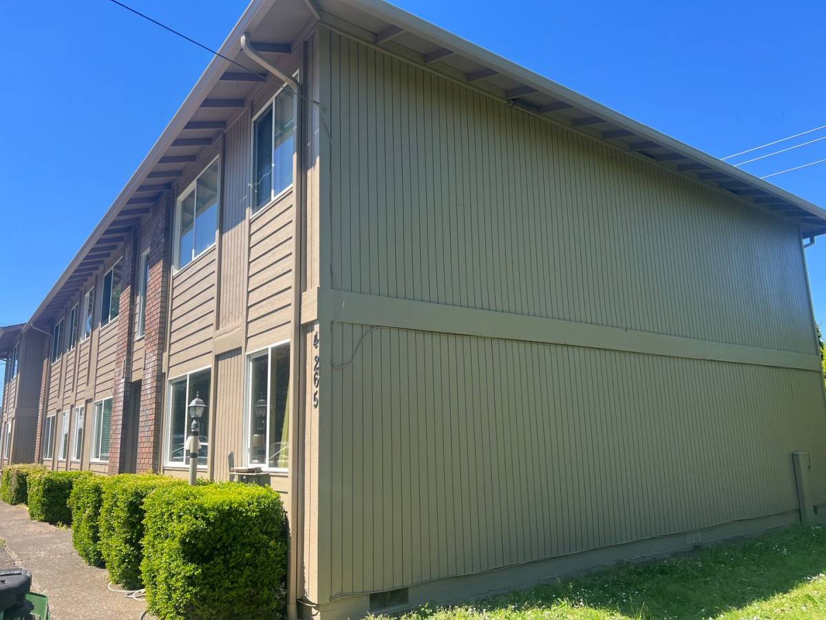 Apartment for rent at 4265 State St, Salem, OR 97301