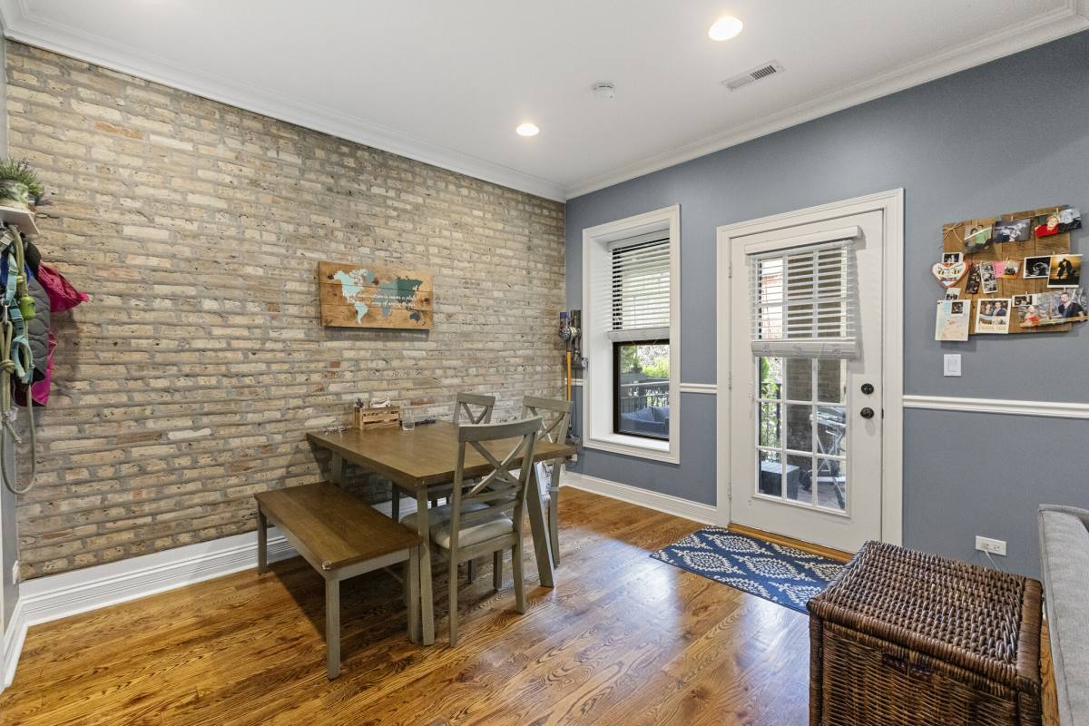 Condo for rent at 5219 Winthrop #2, Chicago, IL 60640