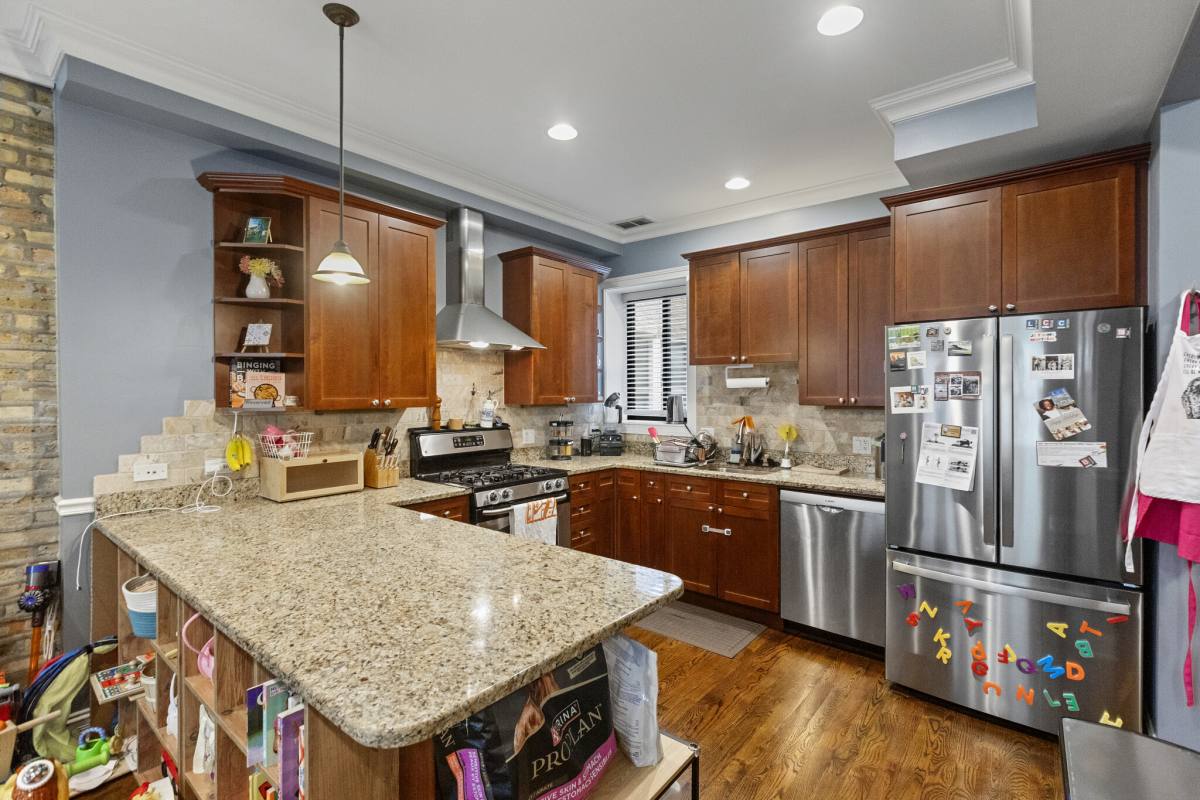 Condo for rent at 5219 Winthrop #2, Chicago, IL 60640