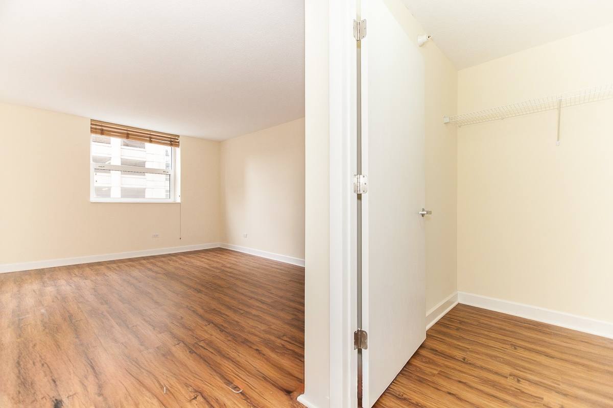 Condo for rent at 545 Dearborn #902, Chicago, IL 60654