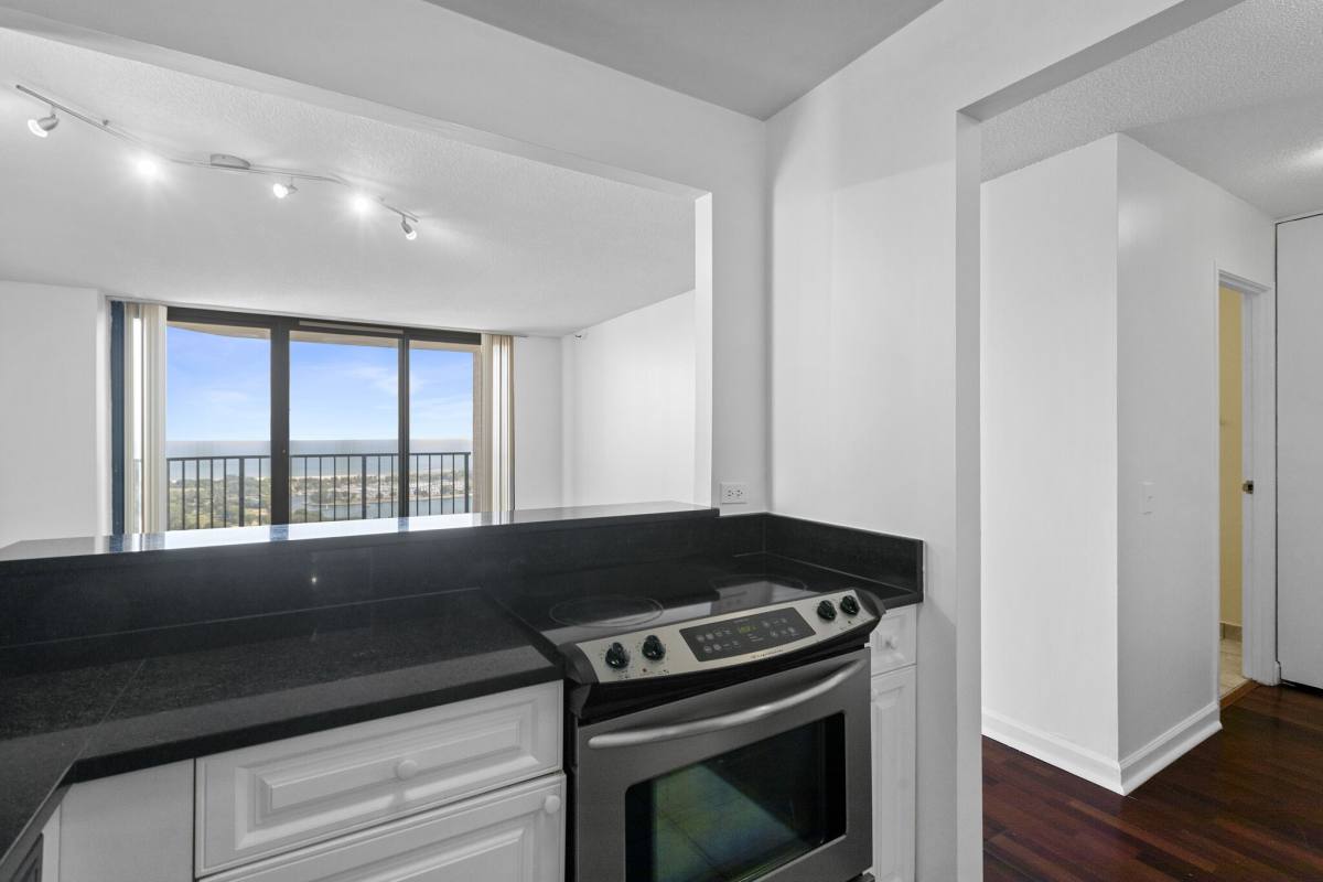Condo for rent at 3660 Lakeshore #4410F, Chicago, IL 60613