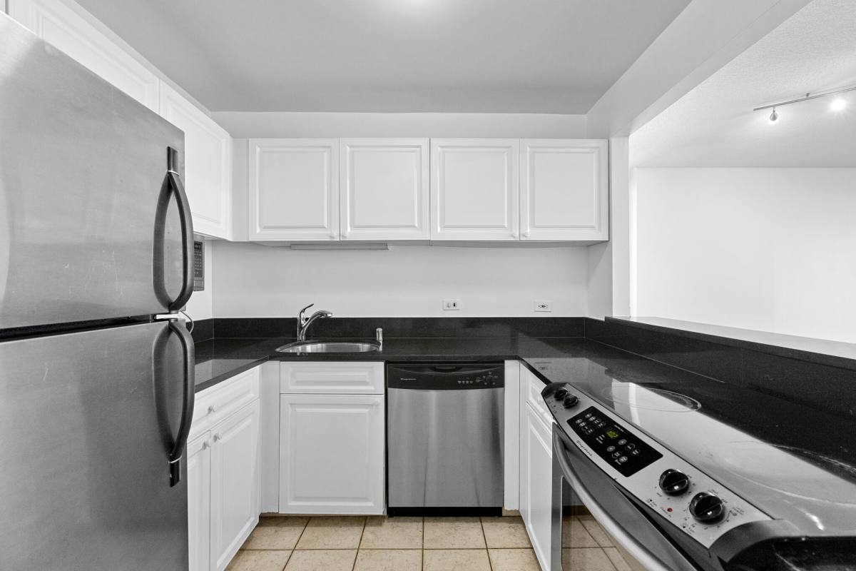 Condo for rent at 3660 Lakeshore #4410F, Chicago, IL 60613