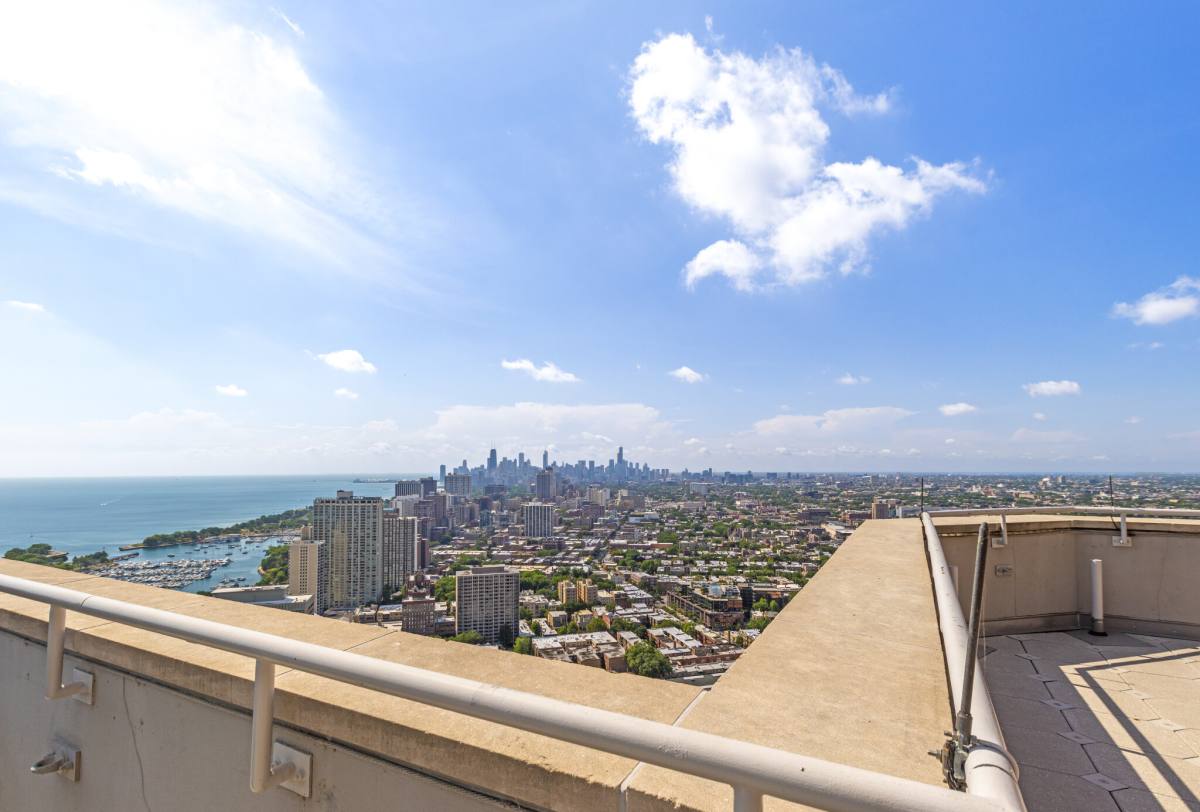 Condo for rent at 3660 Lakeshore #4410F, Chicago, IL 60613