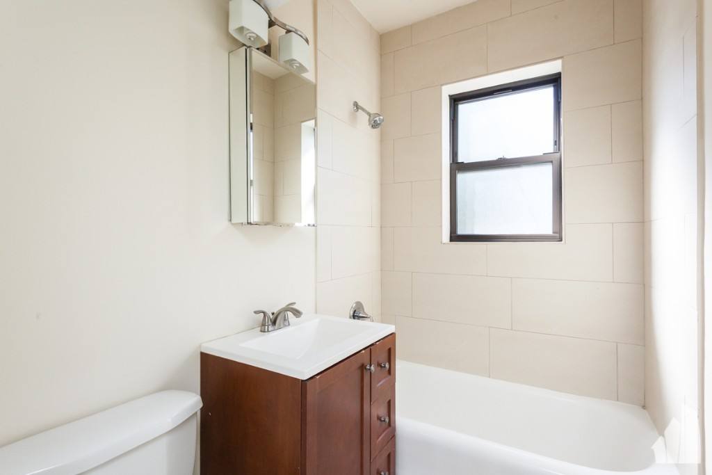 Apartment for rent at 4040 Ashland #E3, Chicago, IL 60613