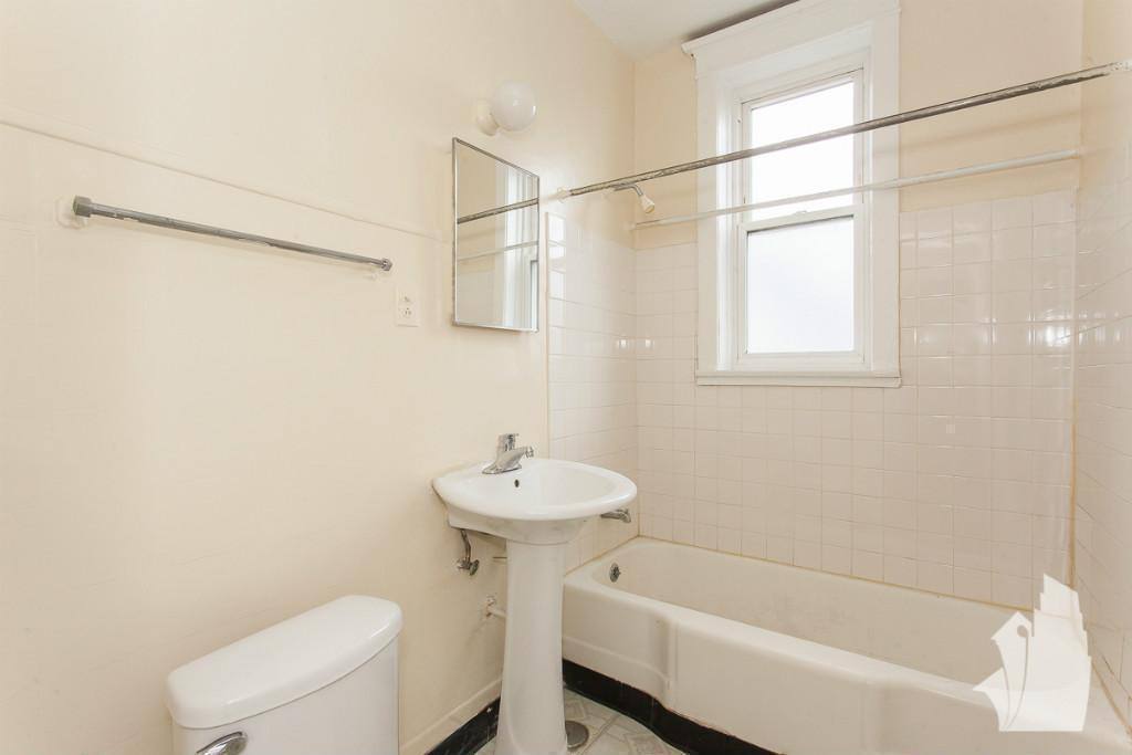 Apartment for rent at 4421 Wolcott #A3, Chicago, IL 60640