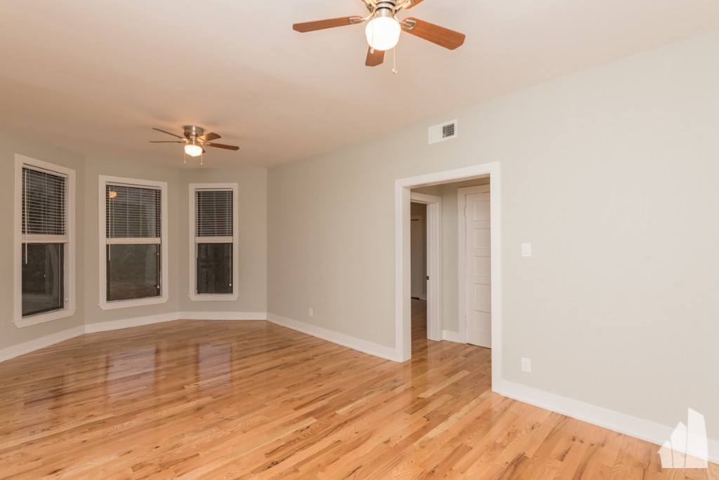 Apartment for rent at 633 Oakdale #1, Chicago, IL 60657