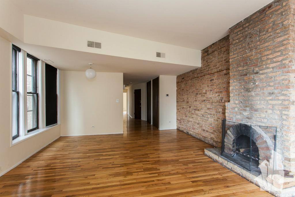 Apartment for rent at 2900 Broadway #4, Chicago, IL 60657