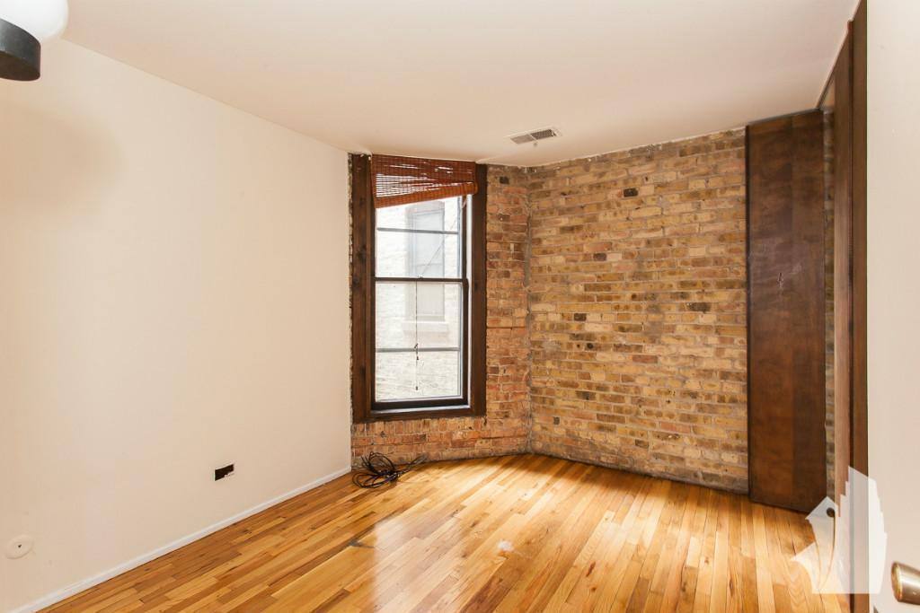 Apartment for rent at 2900 Broadway #4, Chicago, IL 60657