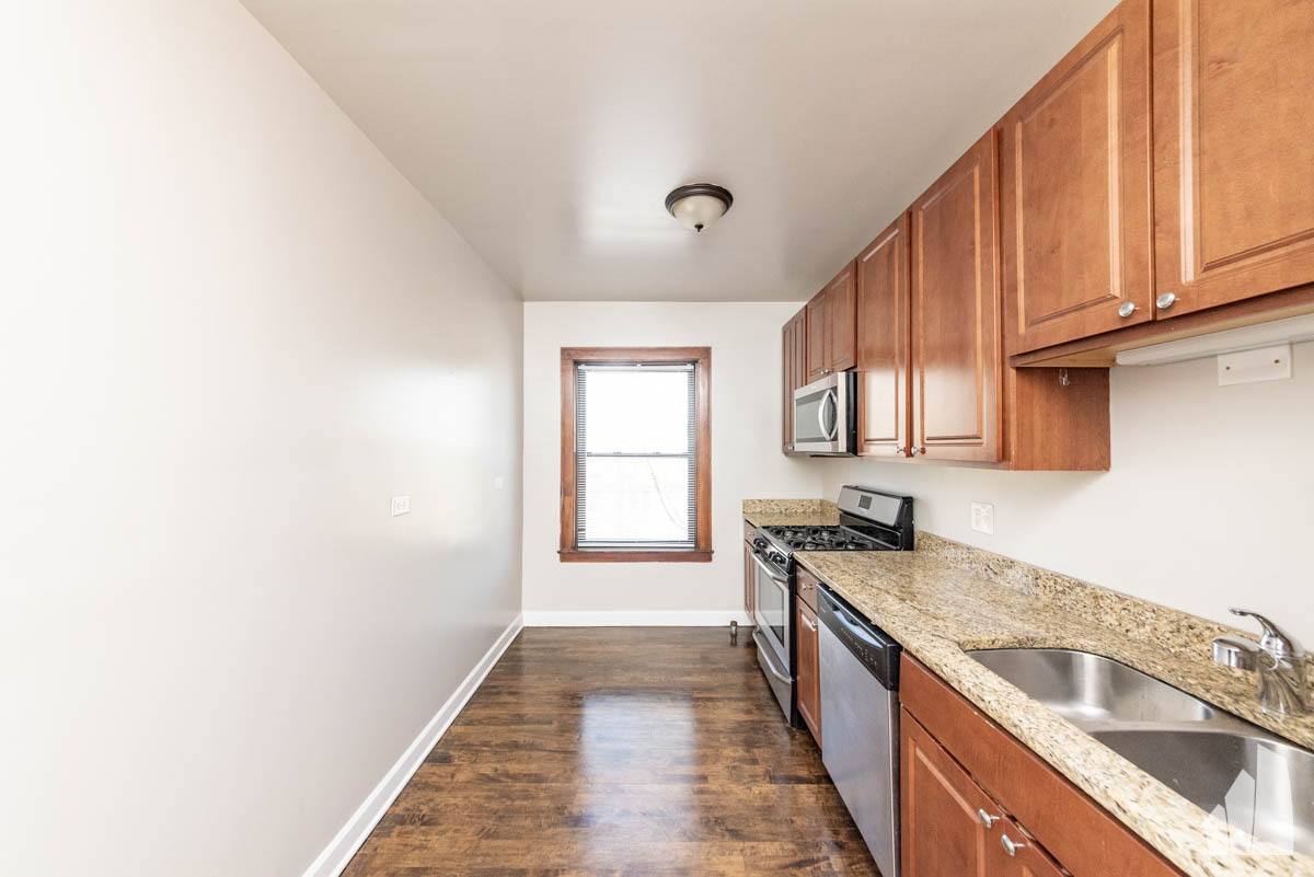 Apartment for rent at 5075 Wolcott #E1, Chicago, IL 60640