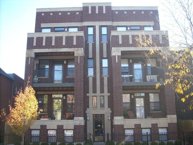 Apartment for rent at 3231 Kenmore #4, Chicago, IL 60657