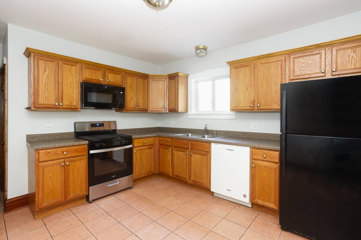 House for rent at 2152 Webster #H, Chicago, IL 60647