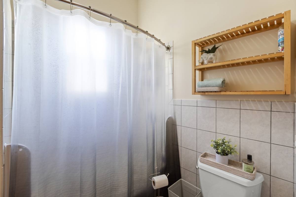 Apartment for rent at 2028 Hamlin #2, Chicago, IL 60647