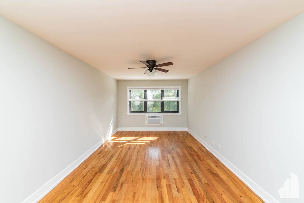 Apartment for rent at 447 Barry #301, Chicago, IL 60657