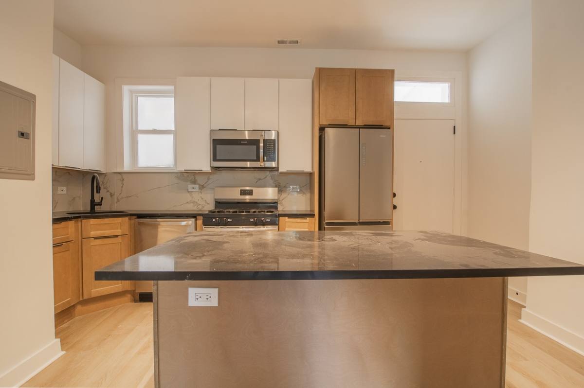 Apartment for rent at 1456 N Kedzie #CH1, Chicago, IL 60651