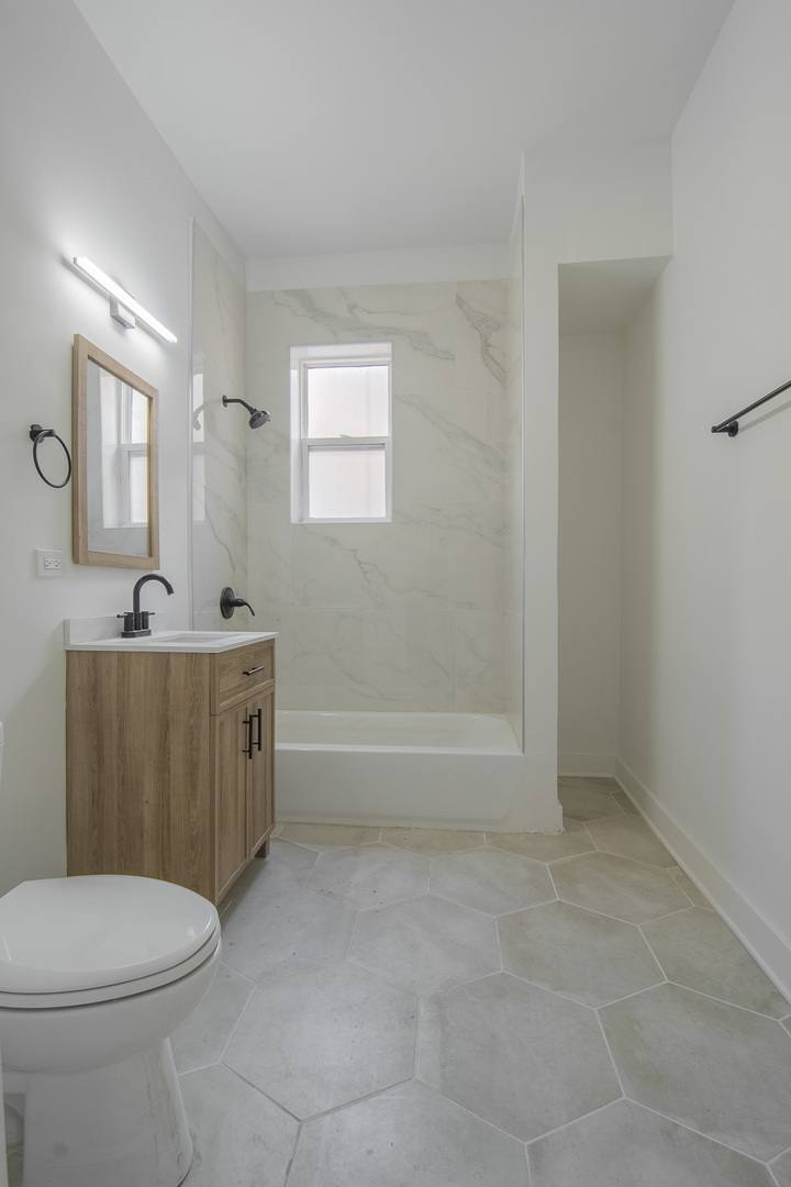 Apartment for rent at 1456 N Kedzie #CH1, Chicago, IL 60651