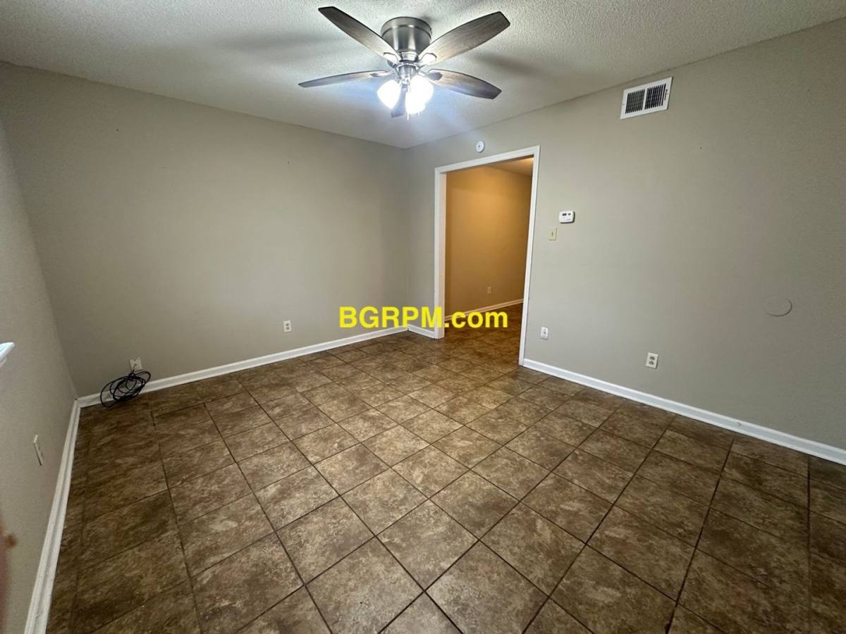 Apartment for rent at 1012 W Myrtle St, Cabot, AR 72023