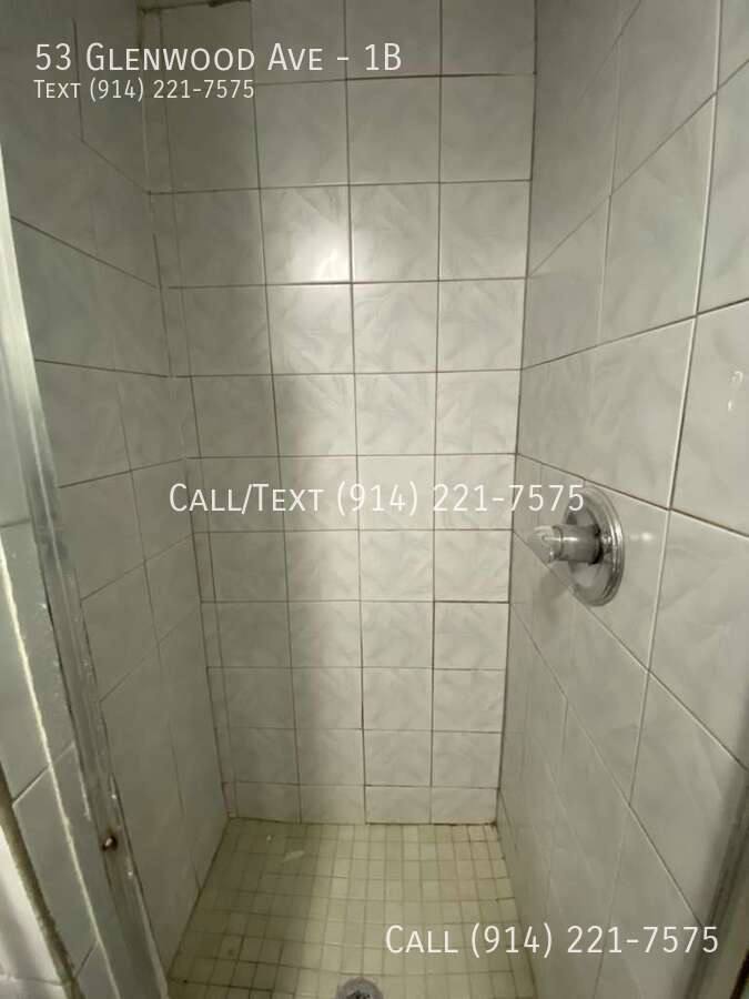 Apartment for rent at 53 Glenwood Ave #1B, Yonkers, NY 10701