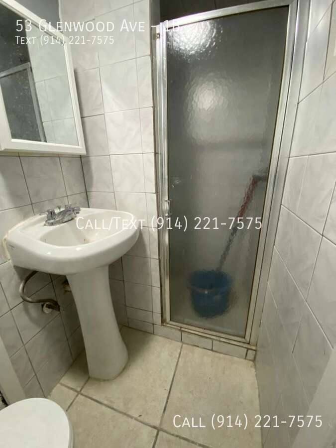 Apartment for rent at 53 Glenwood Ave #1B, Yonkers, NY 10701