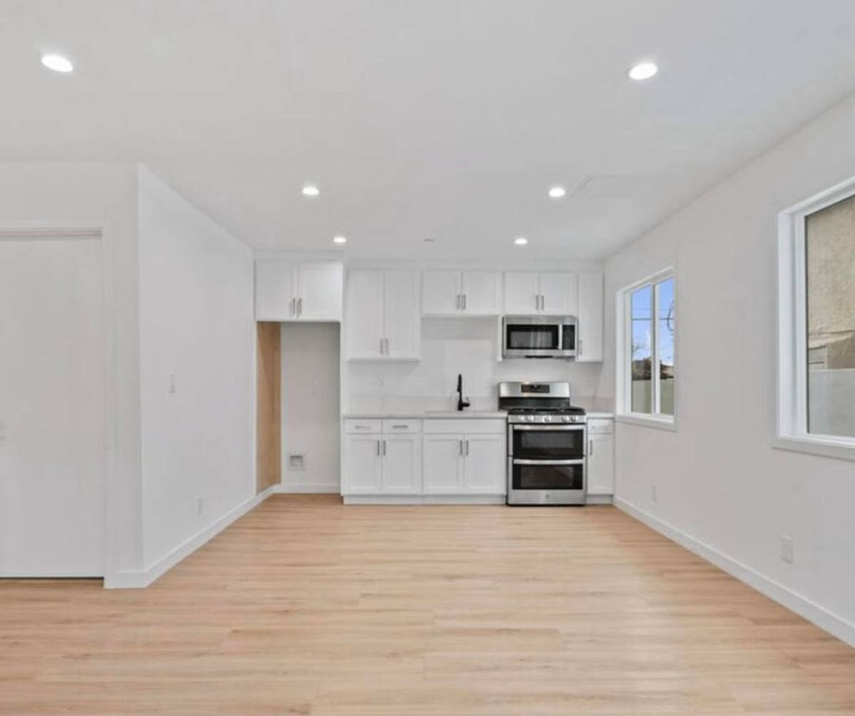 Apartment for rent at 10914 Columbus, Mission Hills, CA 91345