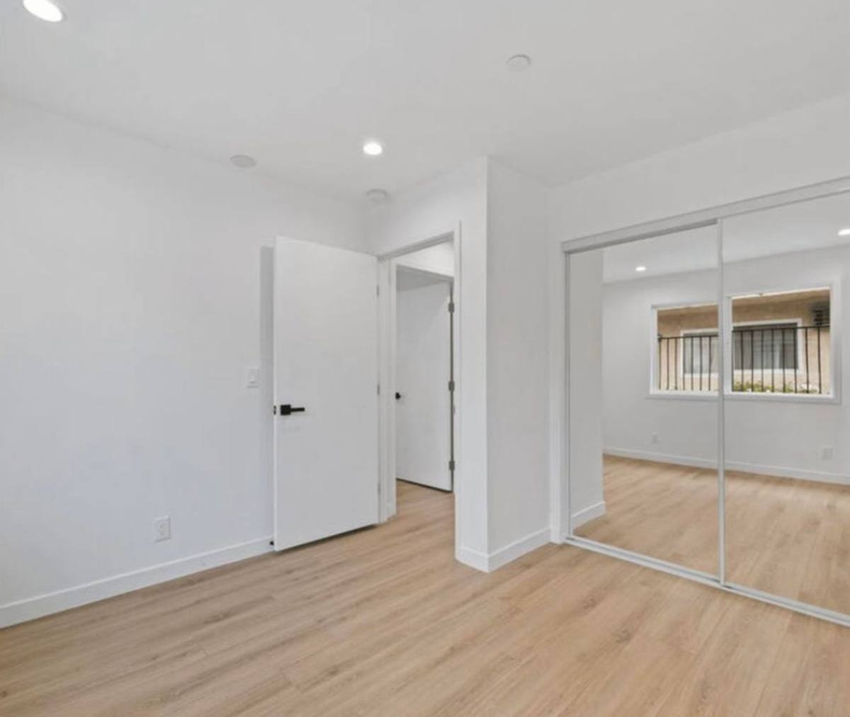 Apartment for rent at 10914 Columbus, Mission Hills, CA 91345