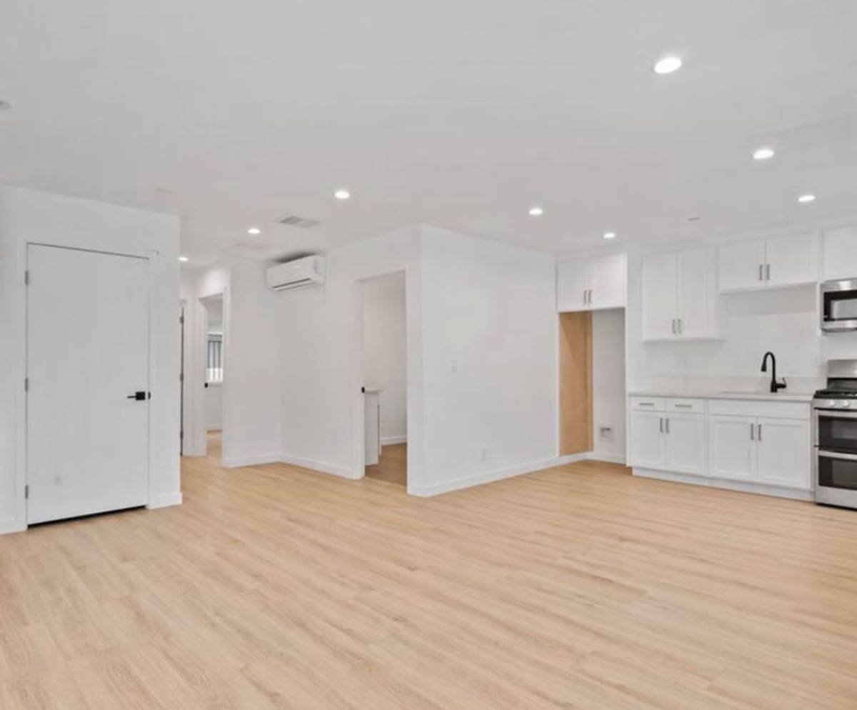 Apartment for rent at 10914 Columbus, Mission Hills, CA 91345