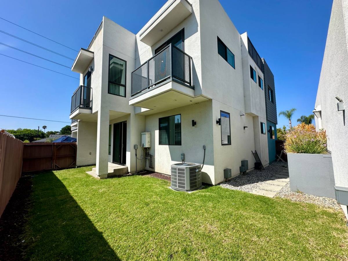 6439 W 86th Place, Los Angeles, CA 90045 - Townhouse For Rent - Image 9