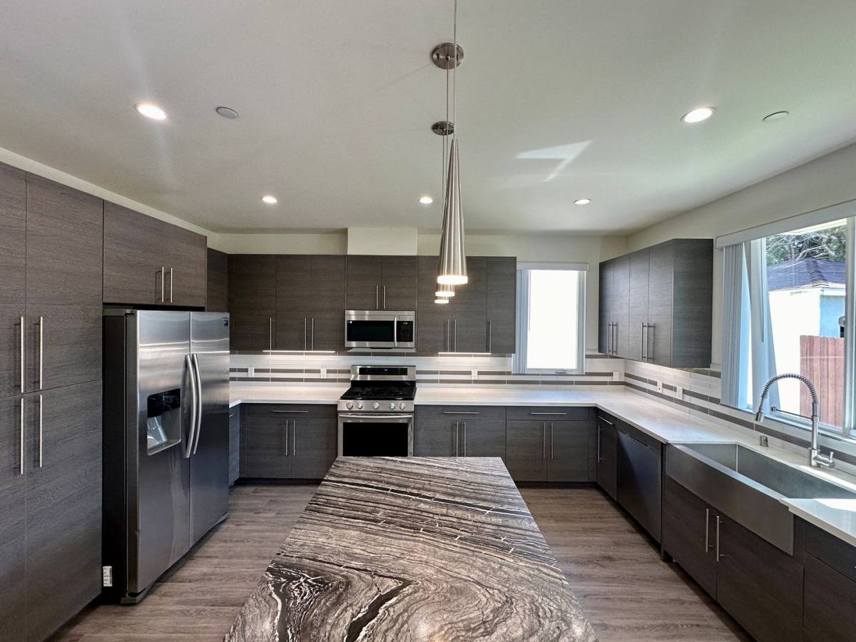 6439 W 86th Place, Los Angeles, CA 90045 - Townhouse For Rent - Image 5