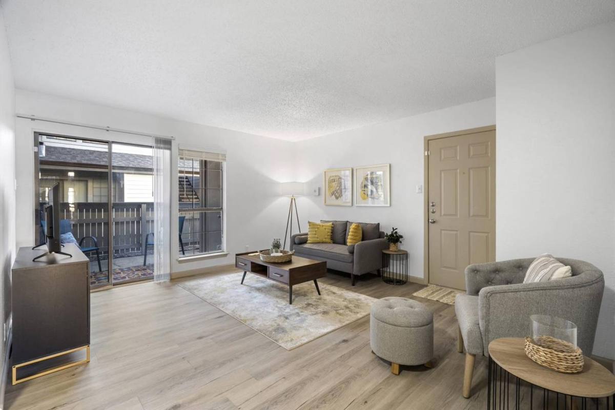 Apartment for rent at Briarcrest, 1330 Mac Arthur Dr, Carrollton, TX 75007